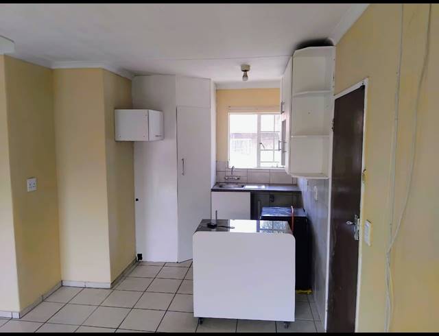 3 BEDROOM SIMPLEX FOR SALE IN BIRCHLEIGH